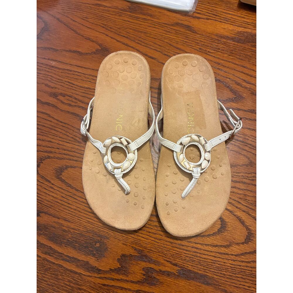 Vionic Ricci White Thong Sandals Flip Flop Womens 7 Embellished